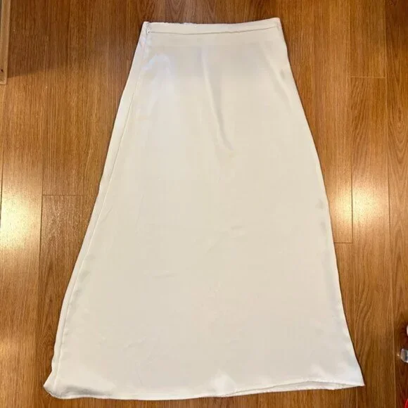Satin Maxi Skirt White - M - Picture 1 of 5